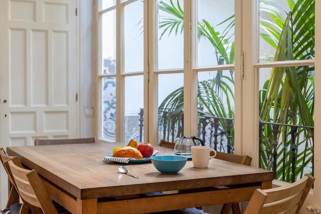 Canela Homes Patio Barcelona